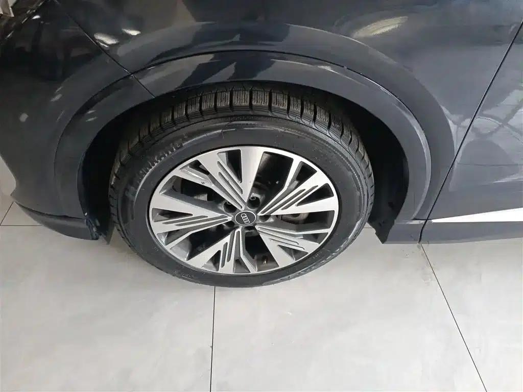 Audi Q4 e-tron 2022 40 e-tron Adventure Edition — миниатюра 25