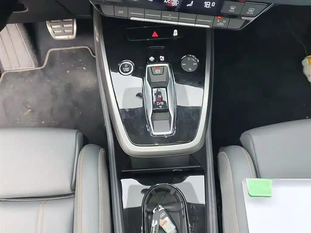 Audi Q4 e-tron 2023 Model 40 e-tron Adventure Edition — миниатюра 14