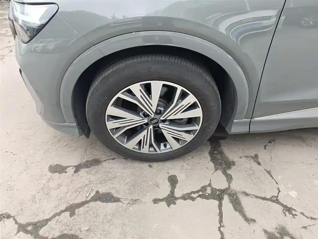 Audi Q4 e-tron 2023 Model 40 e-tron Adventure Edition — миниатюра 23