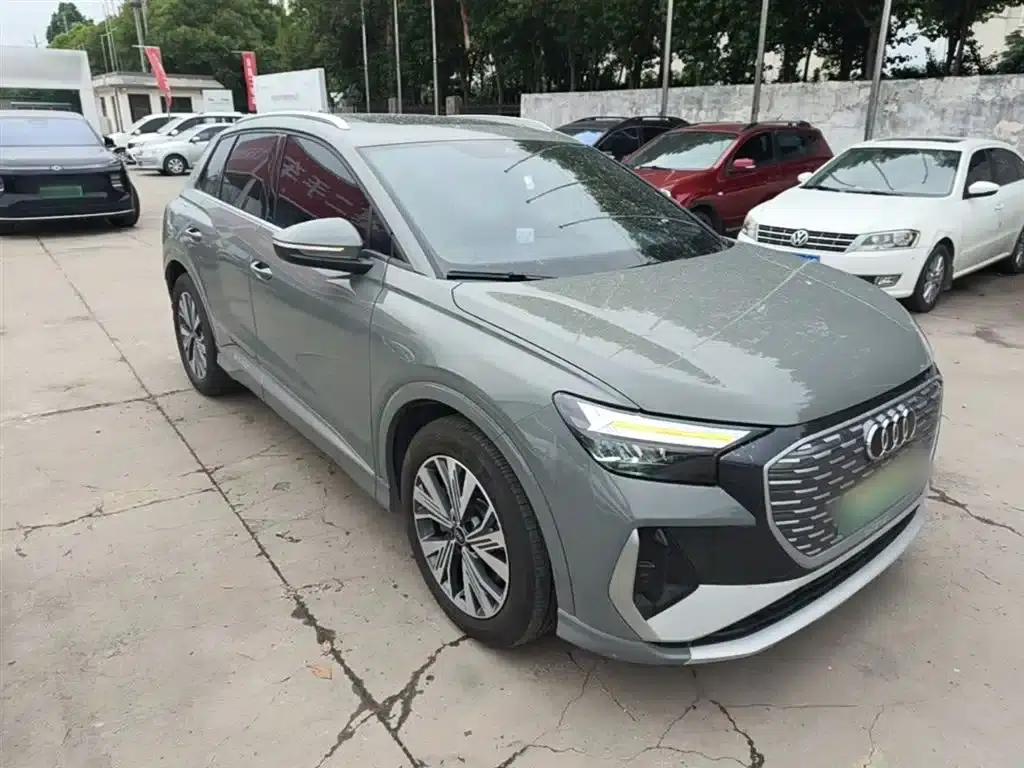 Audi Q4 e-tron 2023 Model 40 e-tron Adventure Edition — миниатюра 4