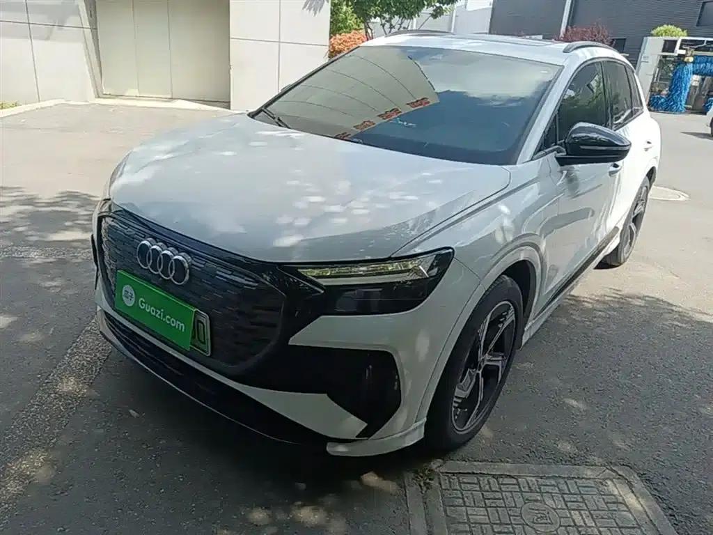 Audi Q4 e-tron 2023 Model 40 e-tron Trailblazer Night Edition — миниатюра 1