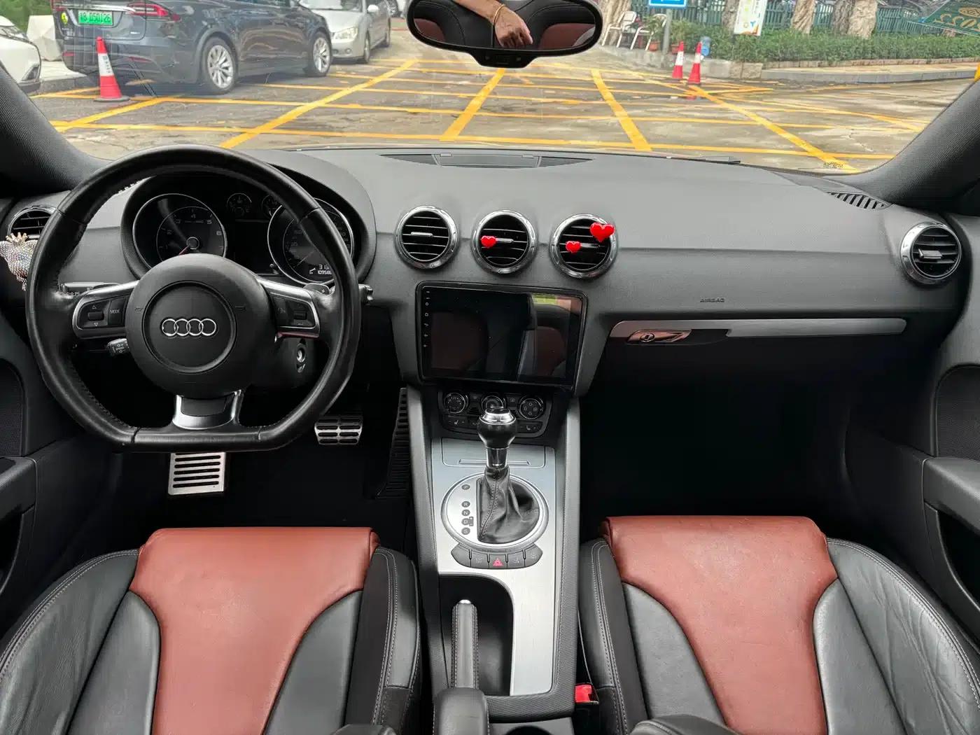 Audi TT 2010 TT 2.0TFSI Collector's Edition — миниатюра 8