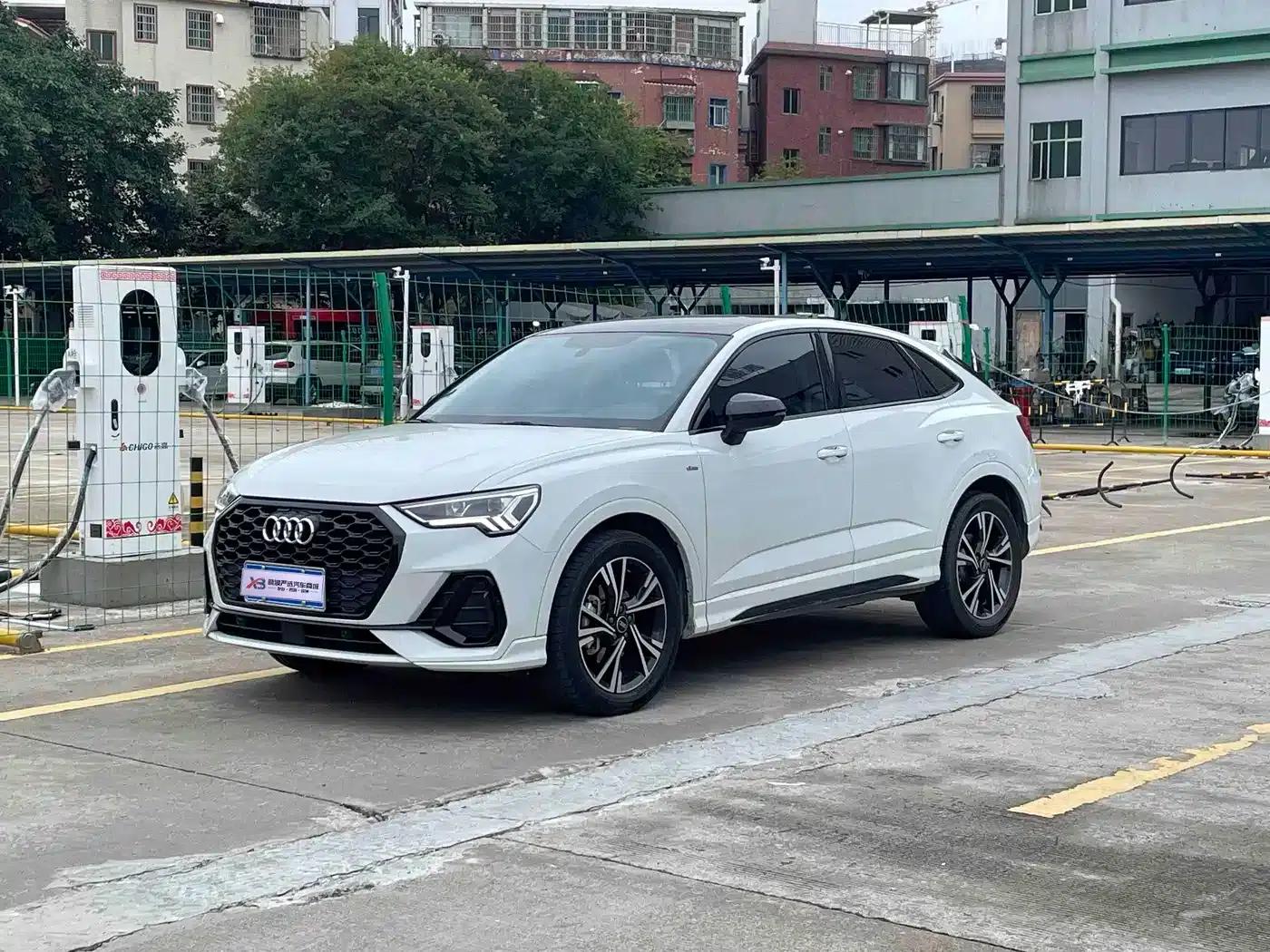 Audi Q3 Sportback 2022 40 TFSI Fashion Edition — миниатюра 1