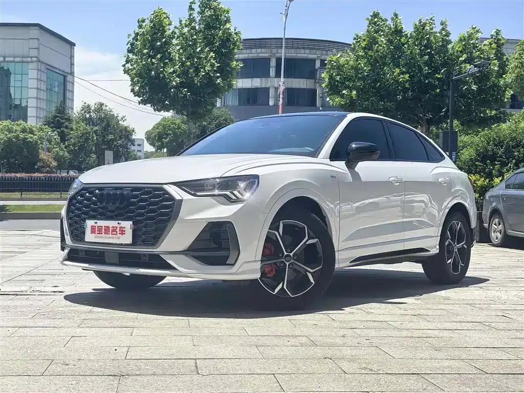 Audi Q3 Sportback 2025 quattro 45th Anniversary Edition 40TFSI Fashion Model — миниатюра 1