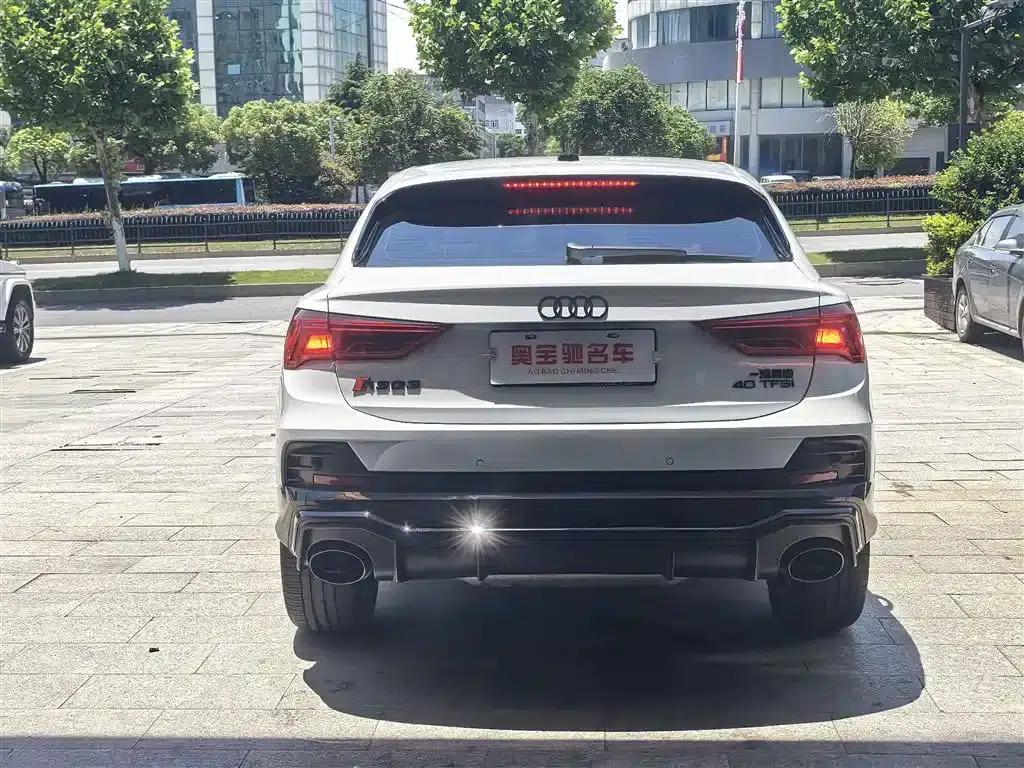 Audi Q3 Sportback 2025 quattro 45th Anniversary Edition 40TFSI Fashion Model — миниатюра 7