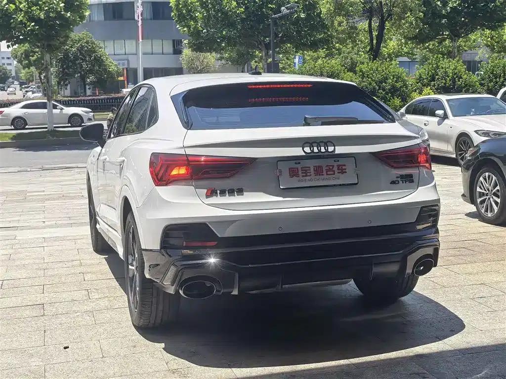 Audi Q3 Sportback 2025 quattro 45th Anniversary Edition 40TFSI Fashion Model — миниатюра 8