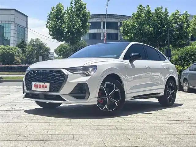 Audi Q3 Sportback 2025 quattro 45th Anniversary Edition 40TFSI Fashion Model
