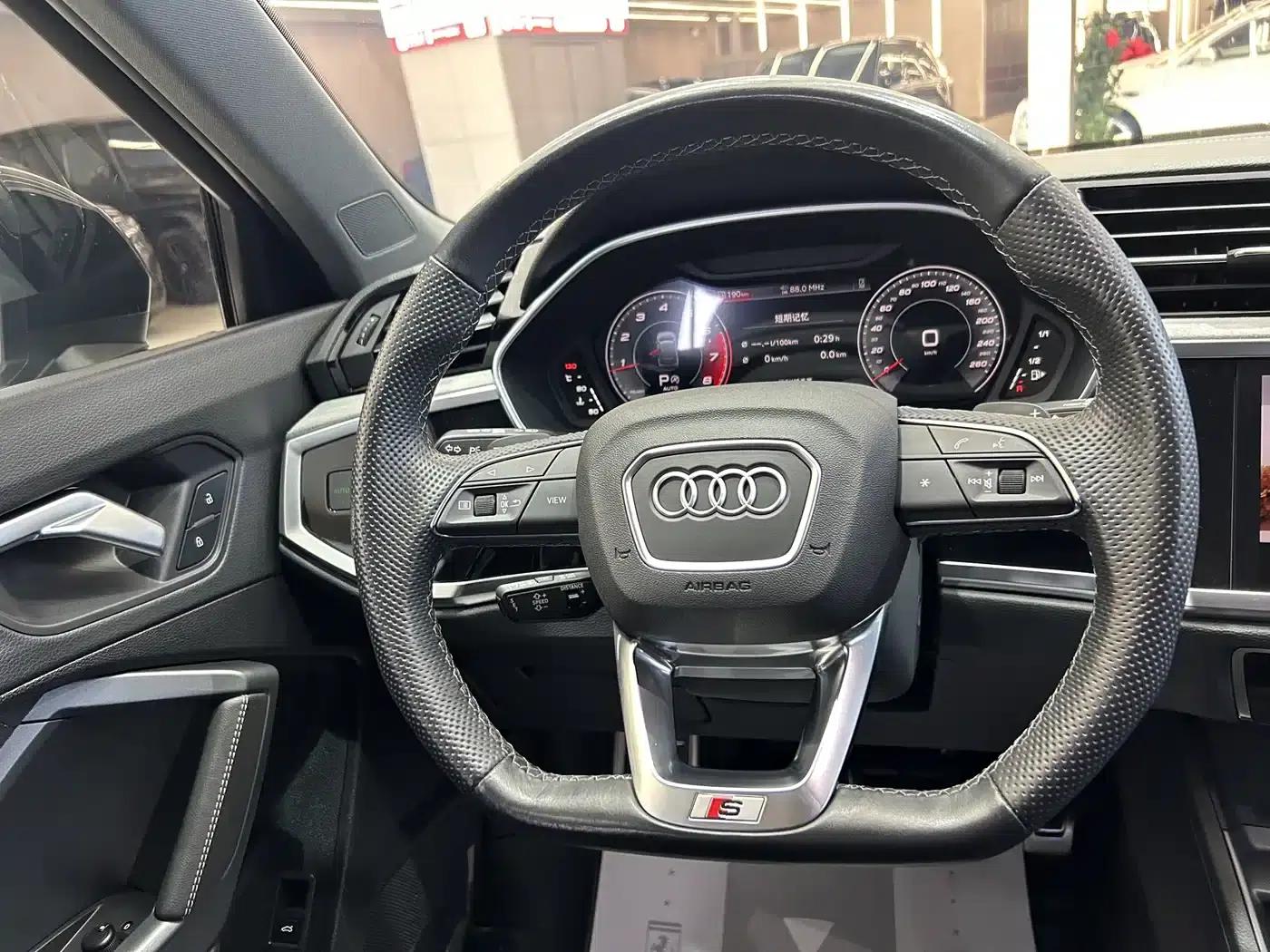 Audi Q3 Sportback 2024 40 TFSI Fashion Edition — миниатюра 14