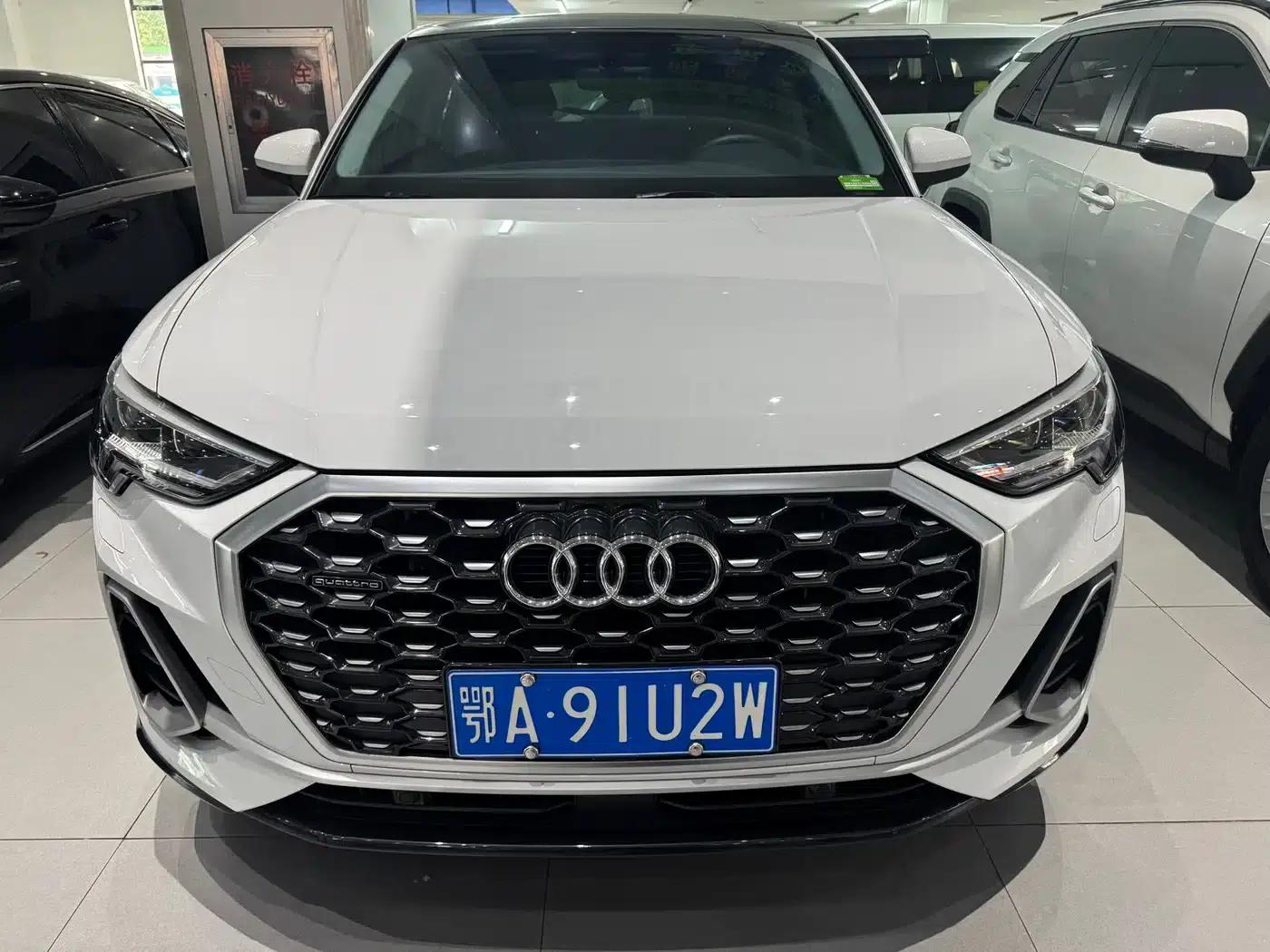 Audi Q3 Sportback 2020 45 TFSI quattro Custom Premium Edition — миниатюра 2