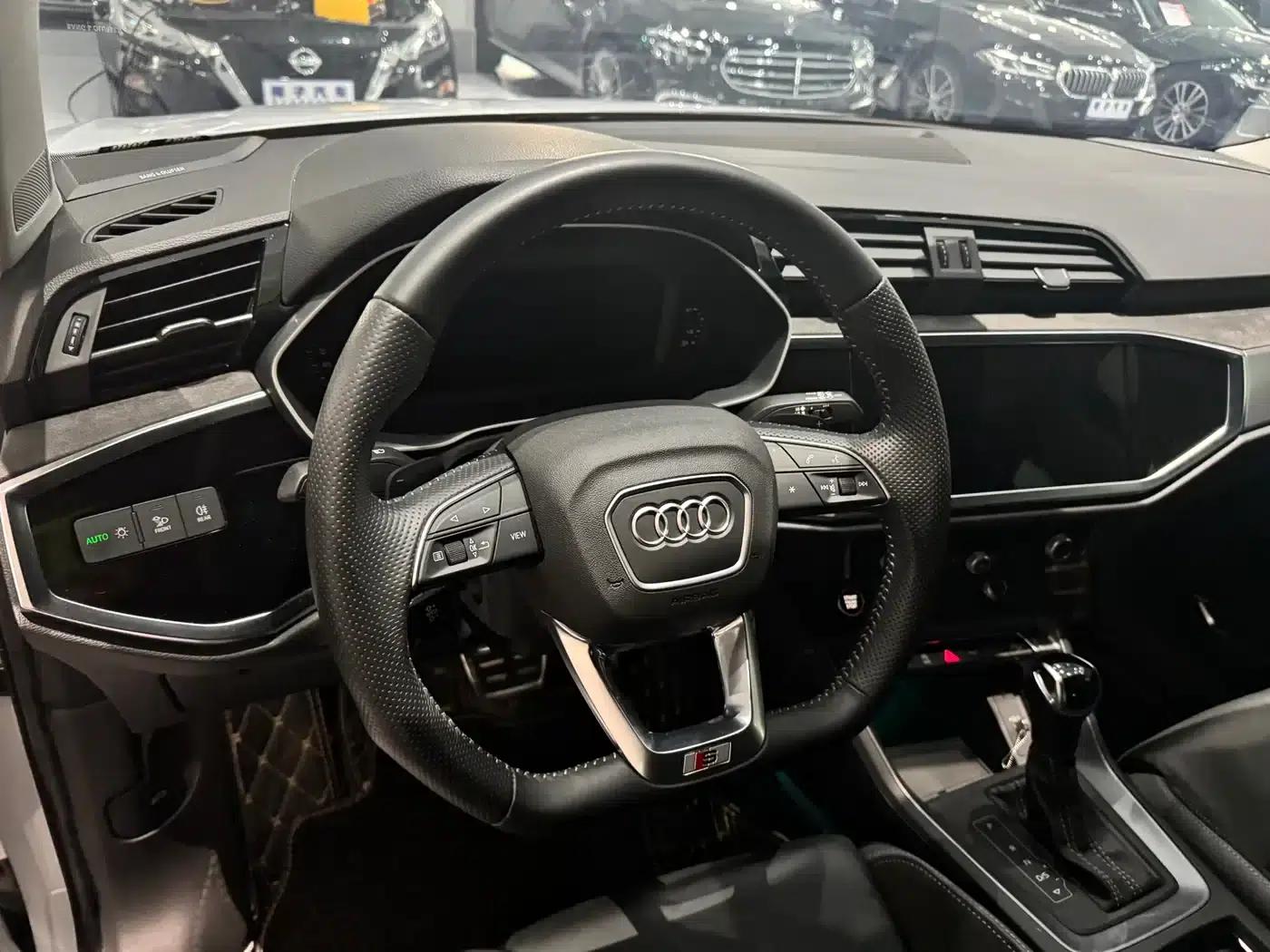 Audi Q3 Sportback 2020 45 TFSI quattro Custom Premium Edition — миниатюра 11