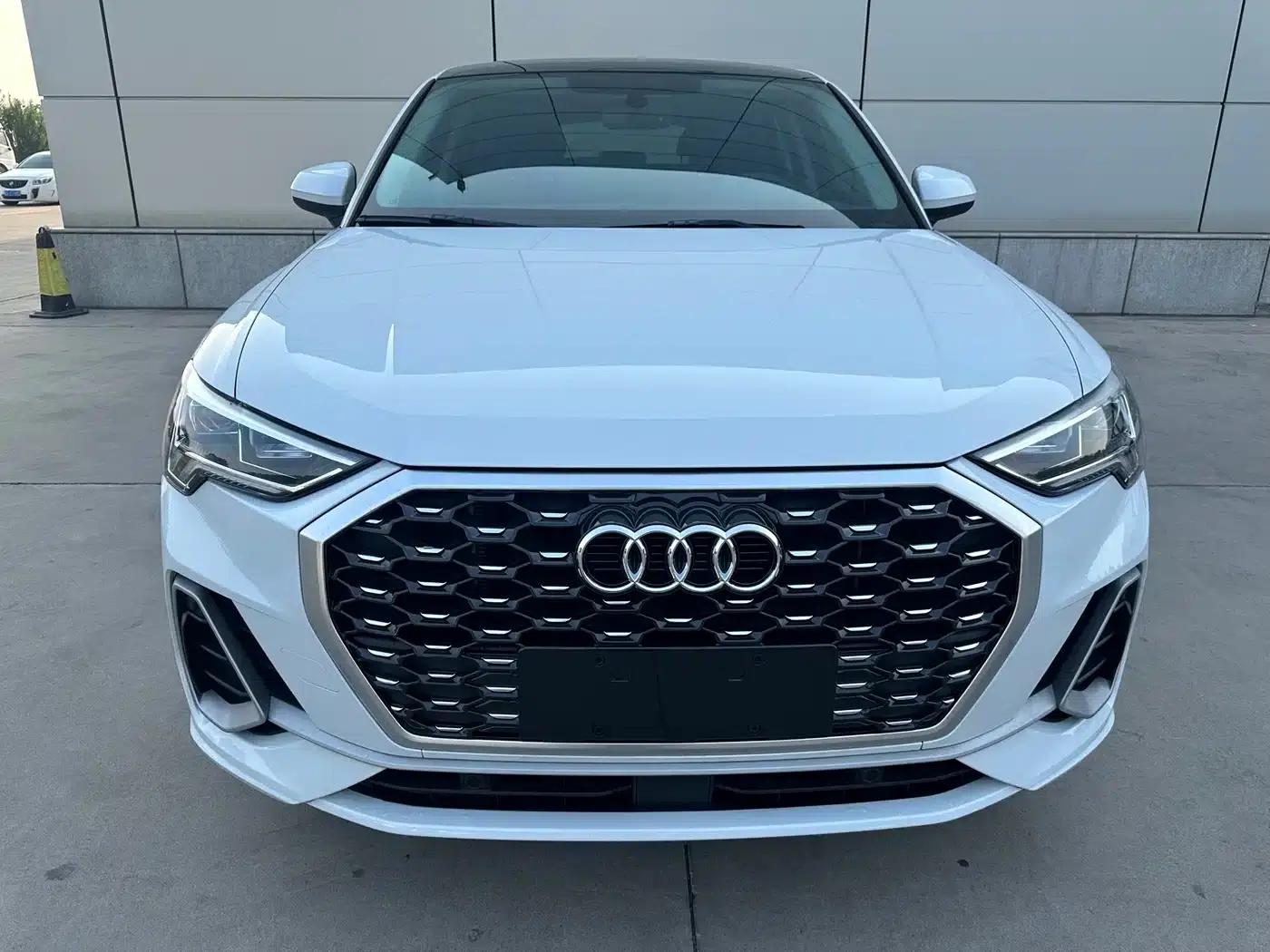 Audi Q3 Sportback 2023 35 TFSI Progressive (1.4T) — миниатюра 2
