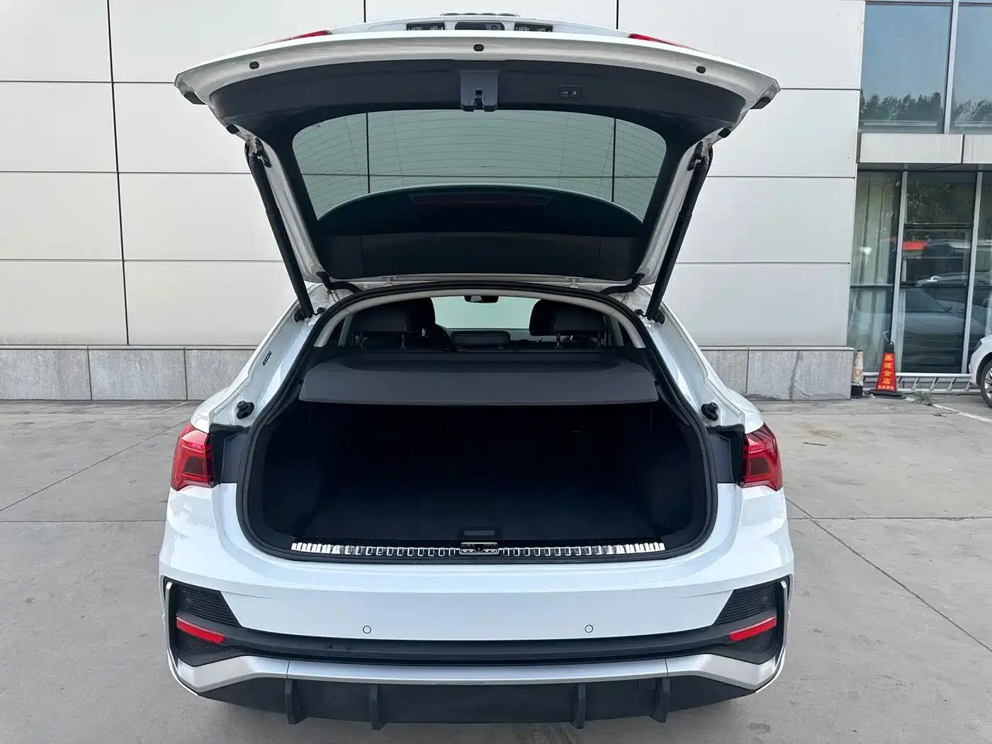 Audi Q3 Sportback 2023 35 TFSI Progressive (1.4T) — миниатюра 13