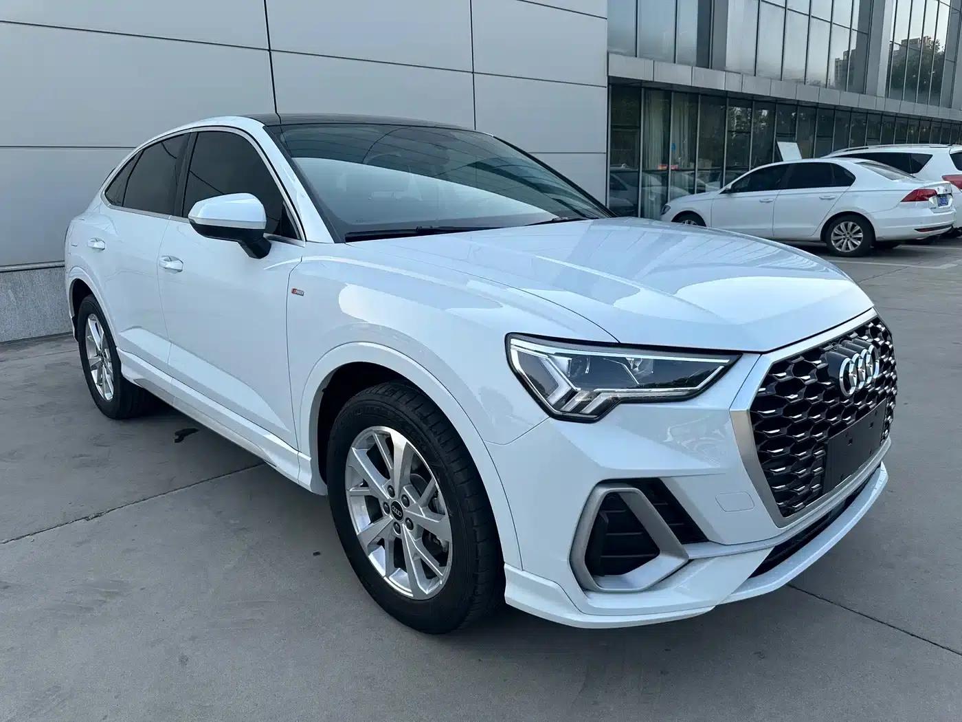 Audi Q3 Sportback 2023 35 TFSI Progressive (1.4T) — миниатюра 3