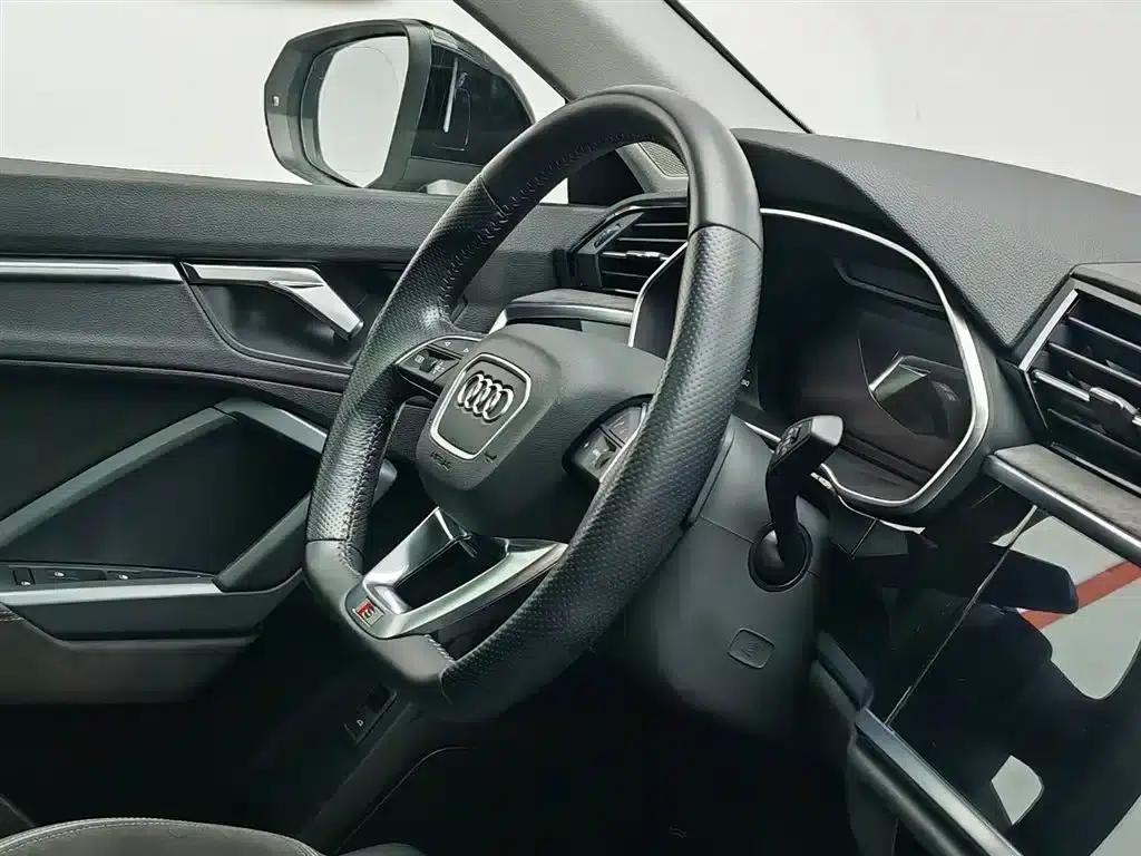 Audi Q3 Sportback 2020 40 TFSI Fashion Edition — миниатюра 22