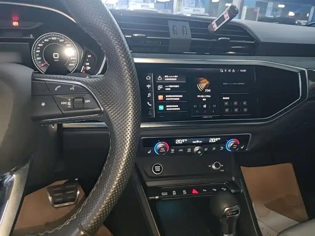 Audi Q3 Sportback 2024 45 TFSI quattro Launch Special Edition — миниатюра 10