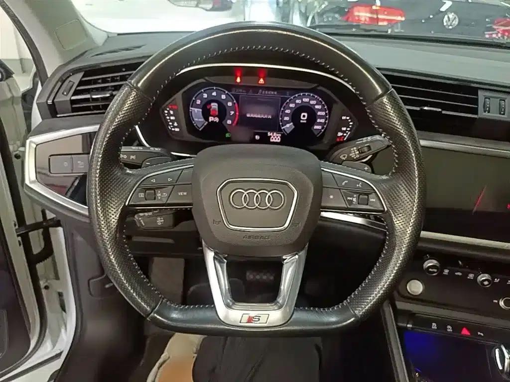 Audi Q3 Sportback 2020 40 TFSI Fashion Edition — миниатюра 11