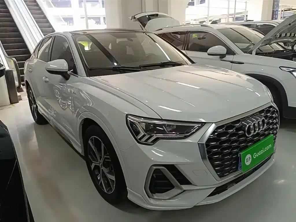 Audi Q3 Sportback 2020 40 TFSI Fashion Edition — миниатюра 4