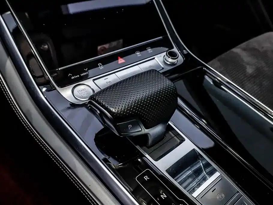 Audi Q8 2019 55 TFSI Dynamic Edition — миниатюра 29