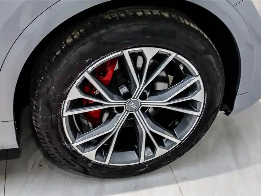 Audi Q8 2019 55 TFSI Dynamic Edition — миниатюра 10