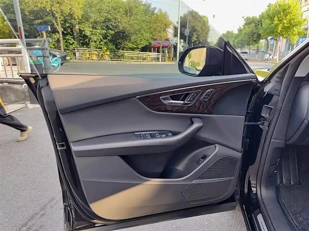 Audi Q8 2022 55 TFSI Luxury Dynamic — миниатюра 6