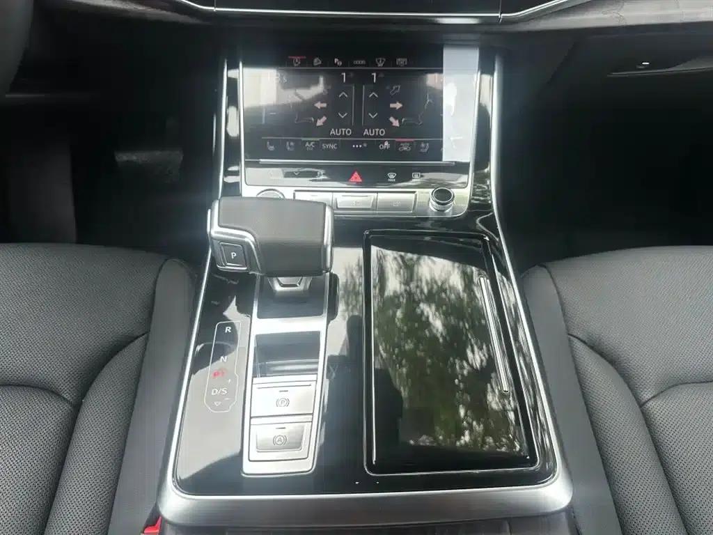Audi Q8 2023 55 TFSI Luxury Dynamic — миниатюра 15