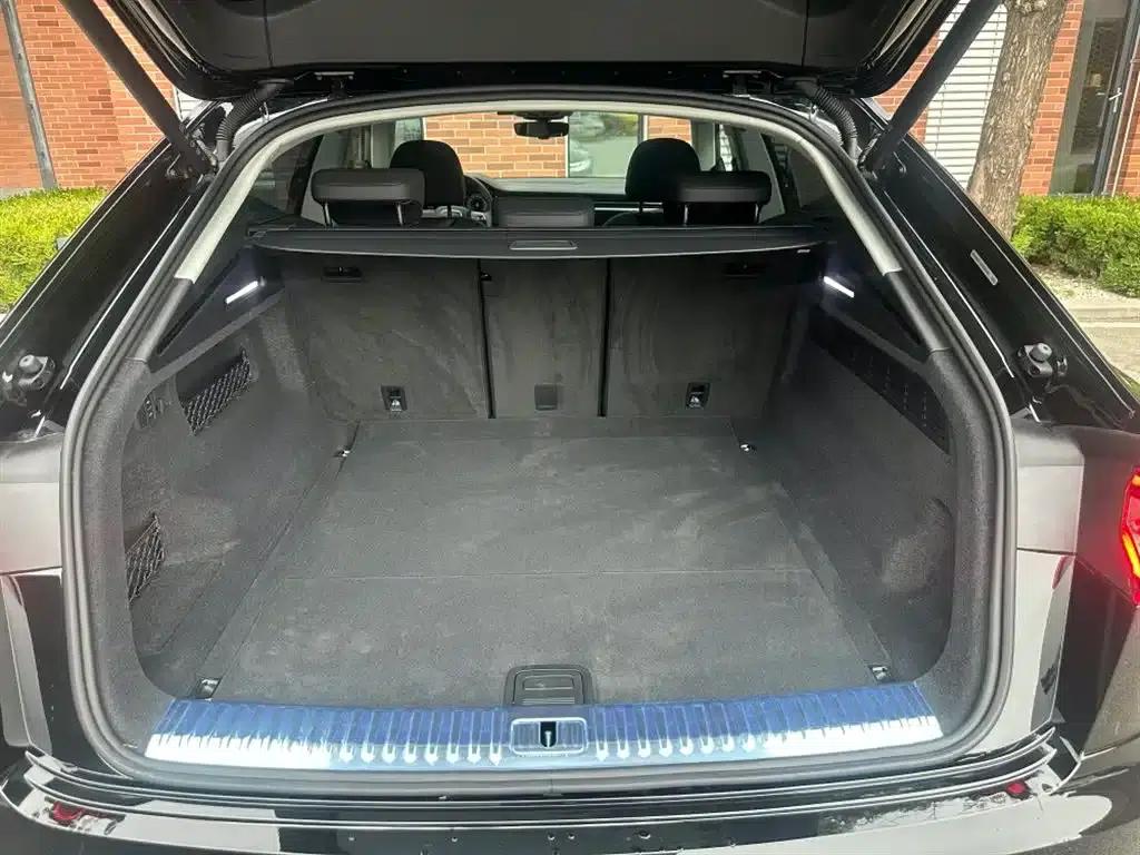 Audi Q8 2023 55 TFSI Luxury Dynamic — миниатюра 23