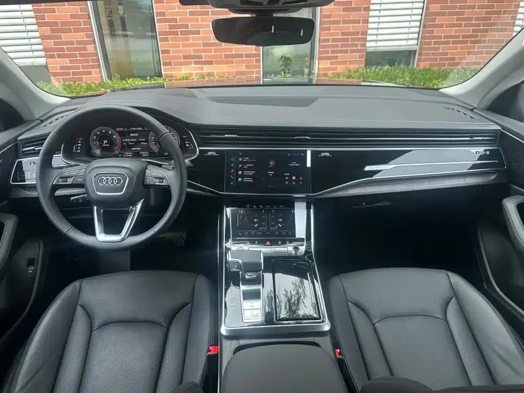 Audi Q8 2023 55 TFSI Luxury Dynamic — миниатюра 9