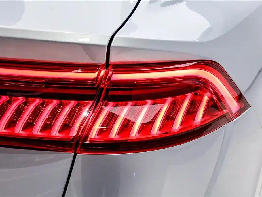 Audi Q8 2019 55 TFSI Dynamic Edition — миниатюра 25