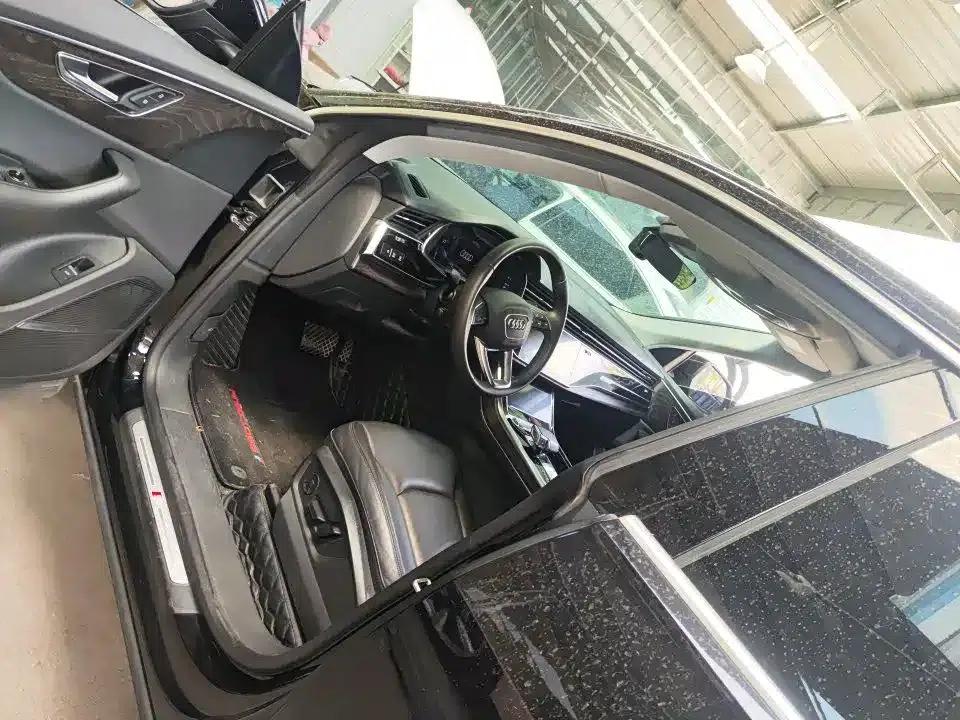 Audi Q8 2021 55 TFSI Luxury Dynamic — миниатюра 6