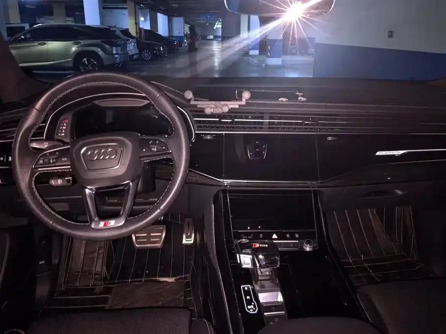 Audi Q8 2022 55 TFSI Premium Dynamic Edition — миниатюра 12