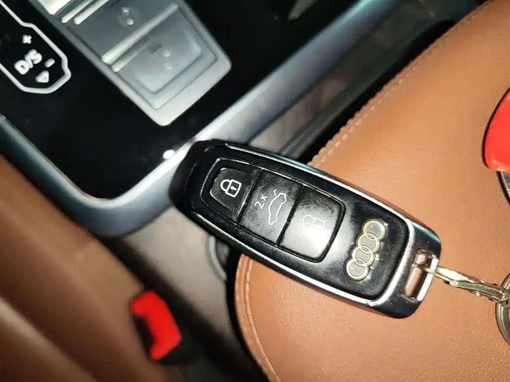 Audi Q8 2019 55 TFSI Luxury Dynamic — миниатюра 15