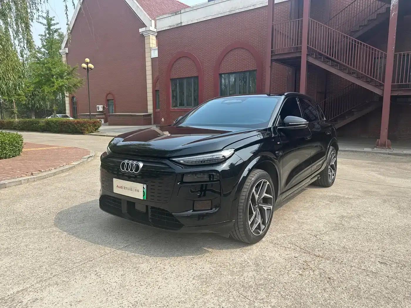 Audi Q6L e-tron 2026 Extended Range Version — миниатюра 1