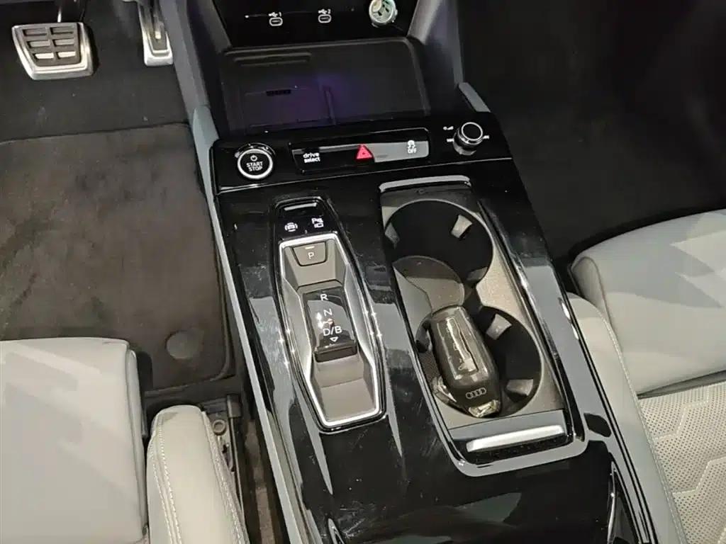 Audi Q6L e-tron 2026 First Edition — миниатюра 14
