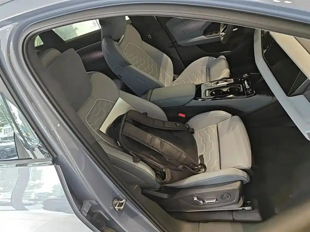 Audi Q6L e-tron 2026 First Edition — миниатюра 25