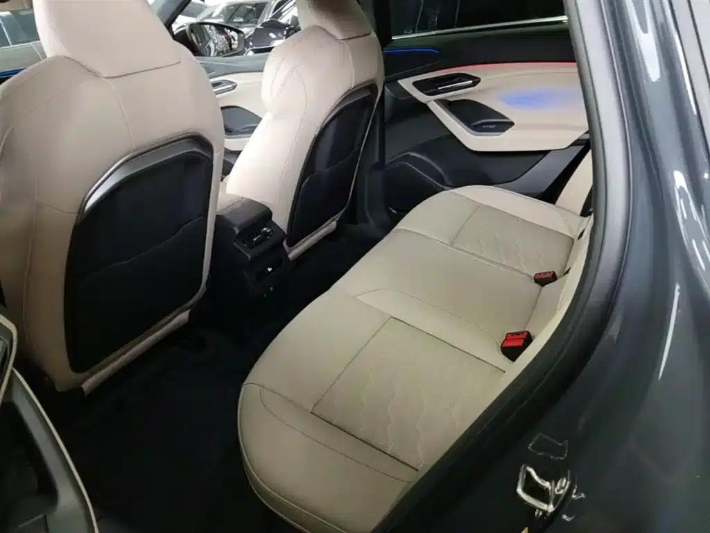 Audi Q6L e-tron 2026 First Edition — миниатюра 17