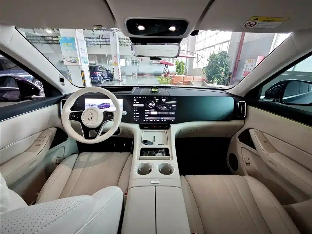 Wenjie M8 2025 Range Extended Max+ Version 53.4kWh 5-Seat Version (192-line LiDAR) — миниатюра 22