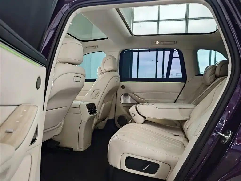Wenjie M8 2025 Range Extended Max+ Version 53.4kWh 5-Seat Version (192-line LiDAR) — миниатюра 24