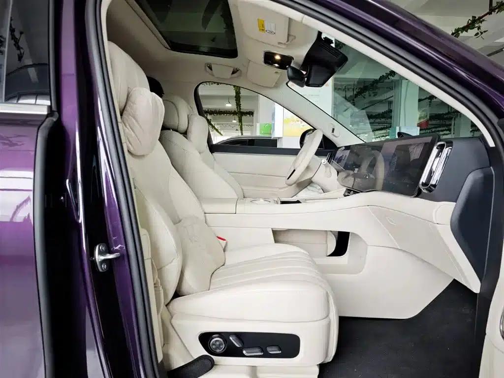 Wenjie M8 2025 Range Extended Max+ Version 53.4kWh 5-Seat Version (192-line LiDAR) — миниатюра 26