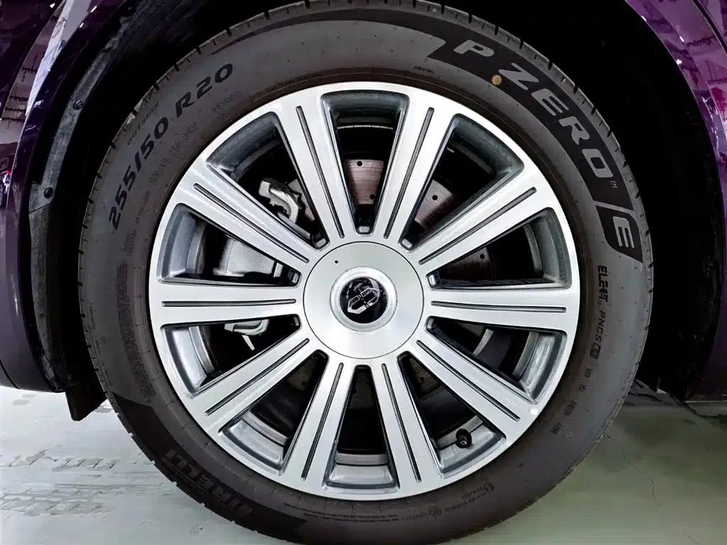 Wenjie M8 2025 Range Extended Max+ Version 53.4kWh 5-Seat Version (192-line LiDAR) — миниатюра 6