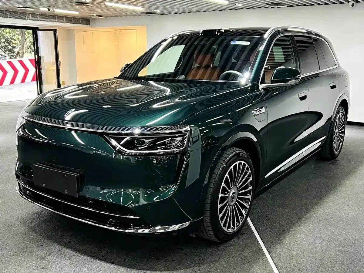 Wenjie M8 2025 Range Extended Ultra Edition 53.4kWh 6-Seat Version (192-line LiDAR) — миниатюра 1