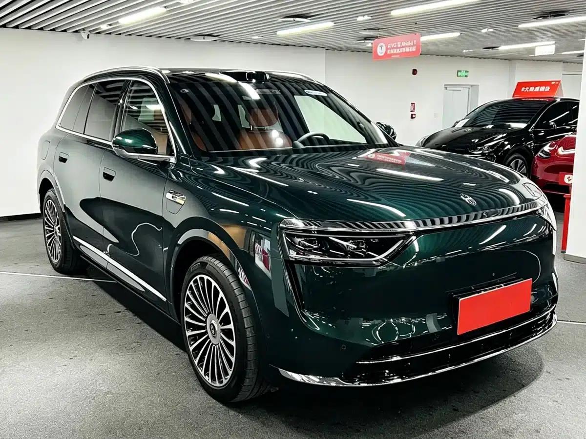 Wenjie M8 2025 Range Extended Ultra Edition 53.4kWh 6-Seat Version (192-line LiDAR) — миниатюра 3