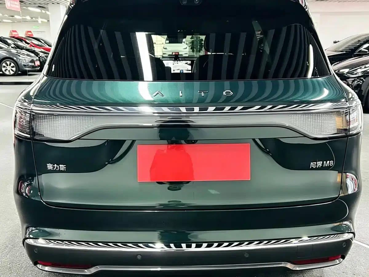 Wenjie M8 2025 Range Extended Ultra Edition 53.4kWh 6-Seat Version (192-line LiDAR) — миниатюра 5