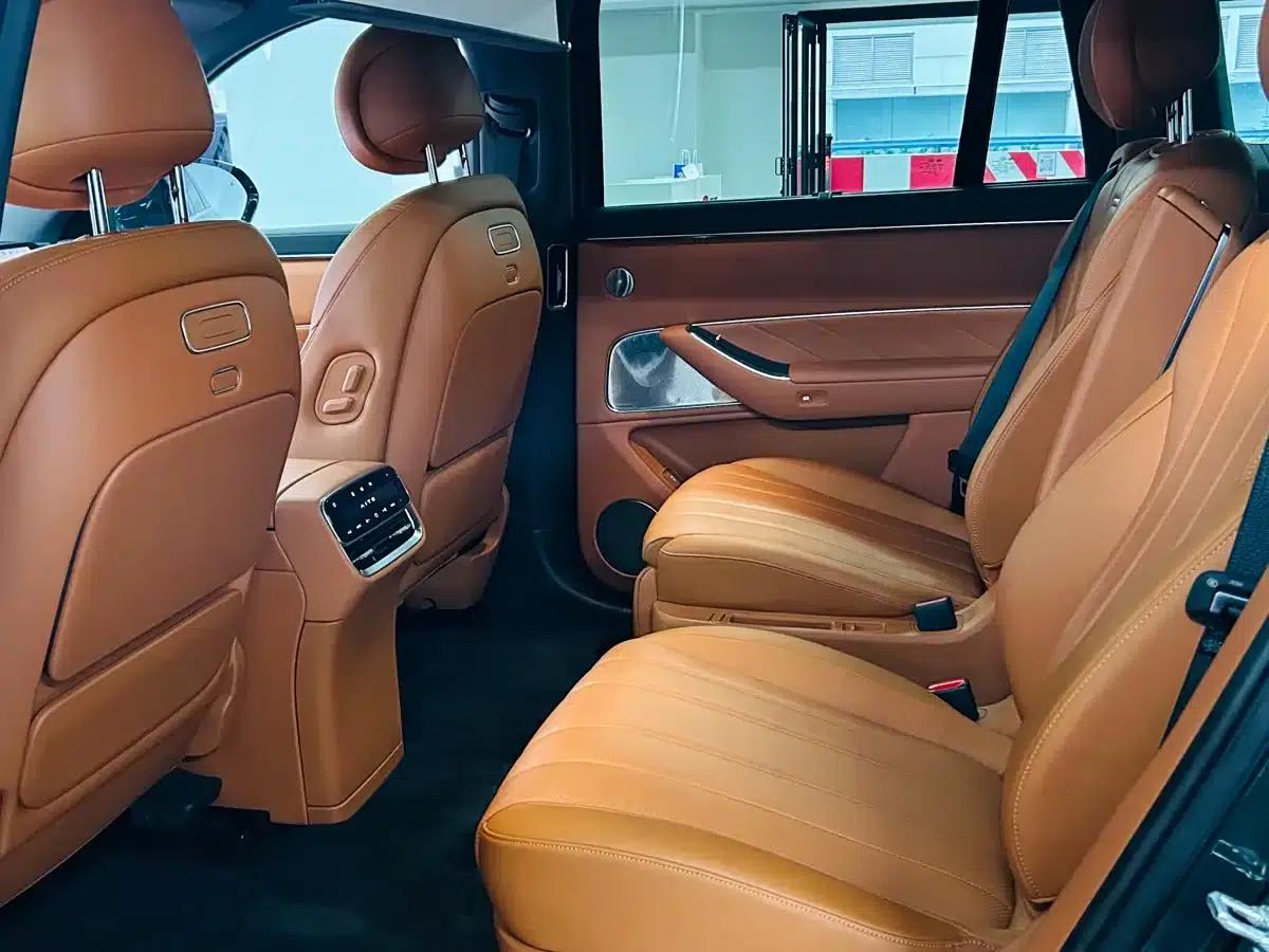 Wenjie M8 2025 Range Extended Ultra Edition 53.4kWh 6-Seat Version (192-line LiDAR) — миниатюра 8