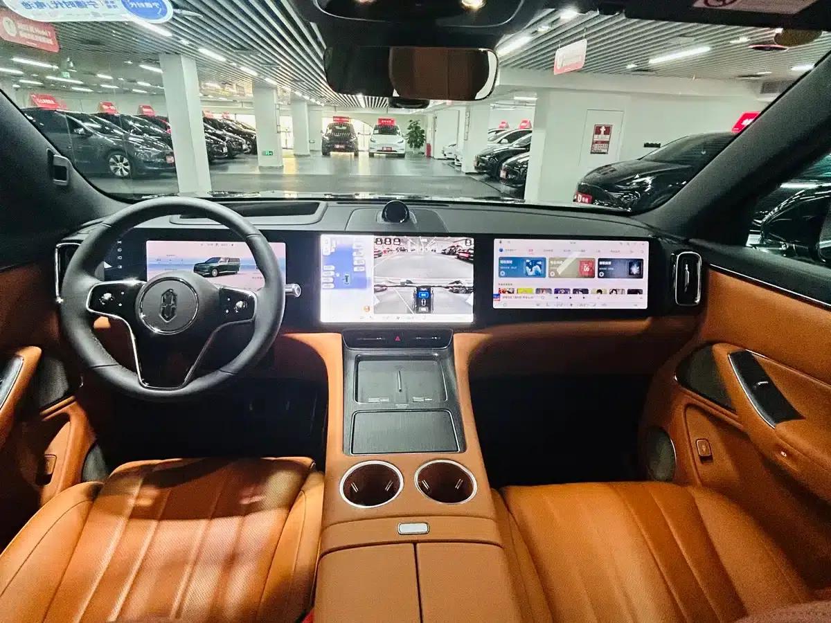 Wenjie M8 2025 Range Extended Ultra Edition 53.4kWh 6-Seat Version (192-line LiDAR) — миниатюра 10
