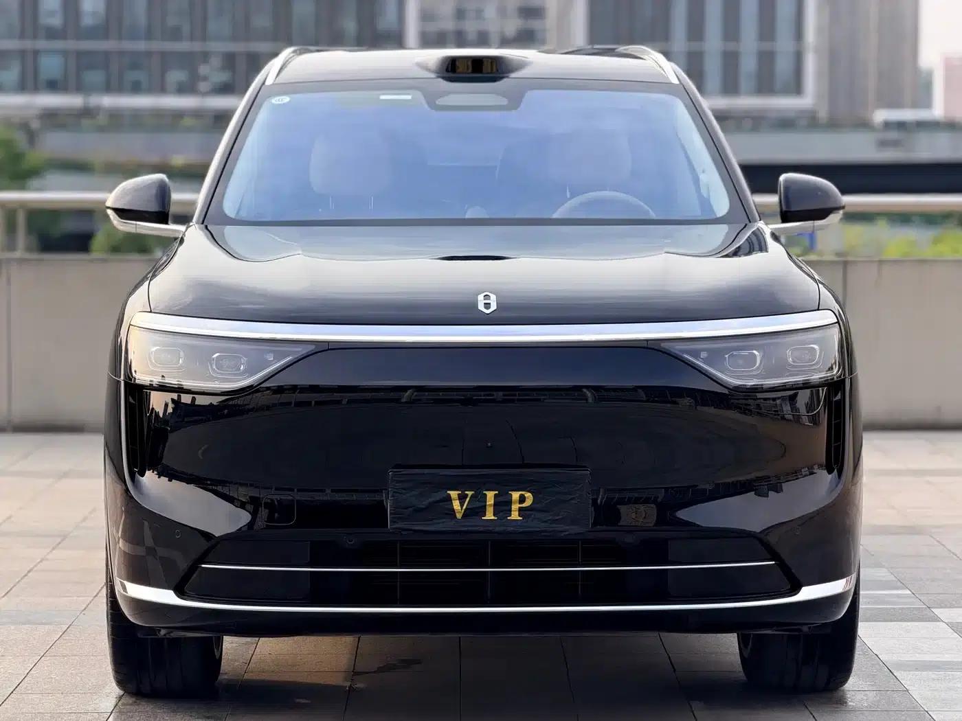 Wenjie M8 2025 Range Extended Ultra Edition 53.4kWh 6-Seat Version (192-line LiDAR) — миниатюра 2