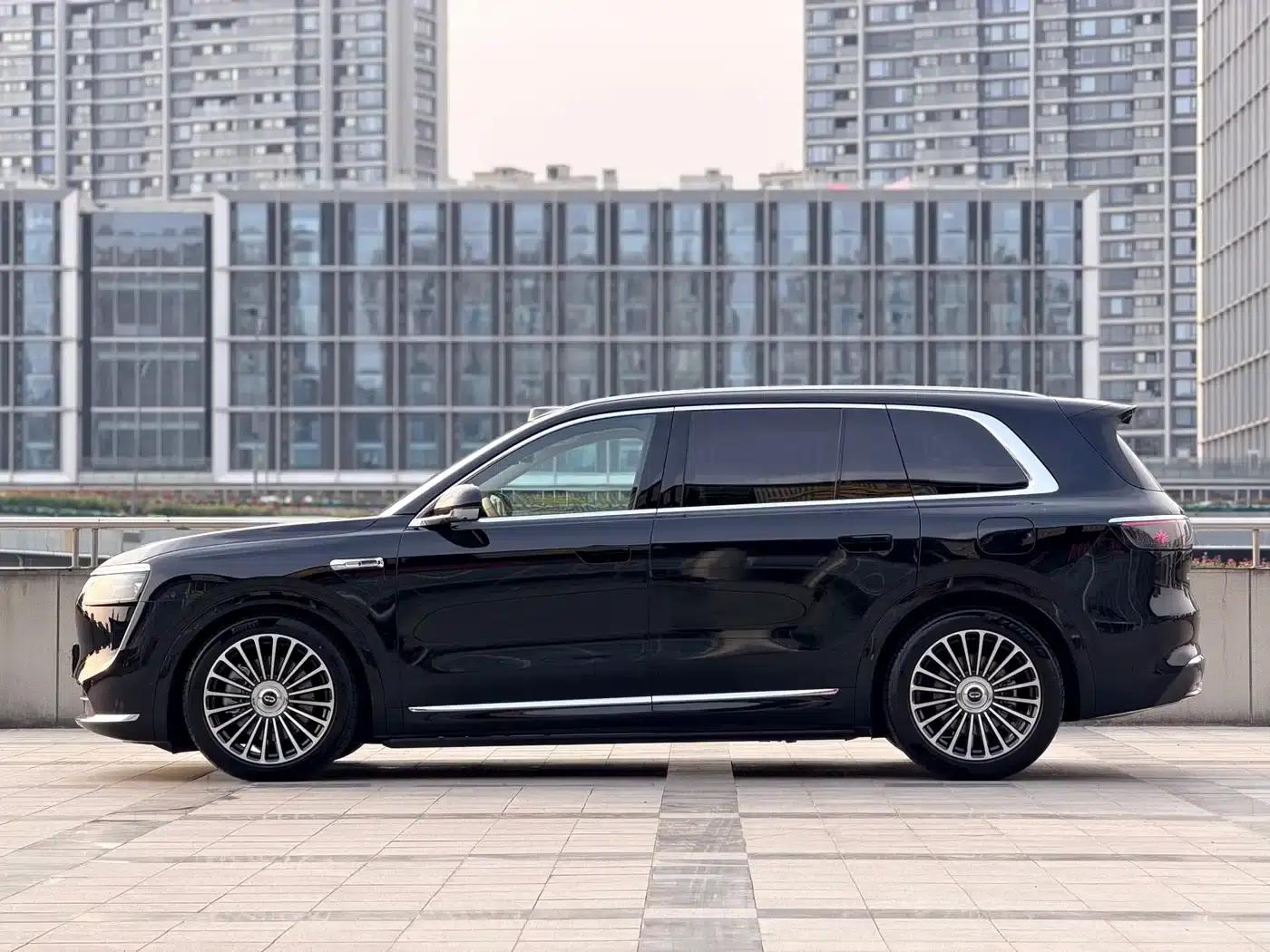 Wenjie M8 2025 Range Extended Ultra Edition 53.4kWh 6-Seat Version (192-line LiDAR) — миниатюра 4