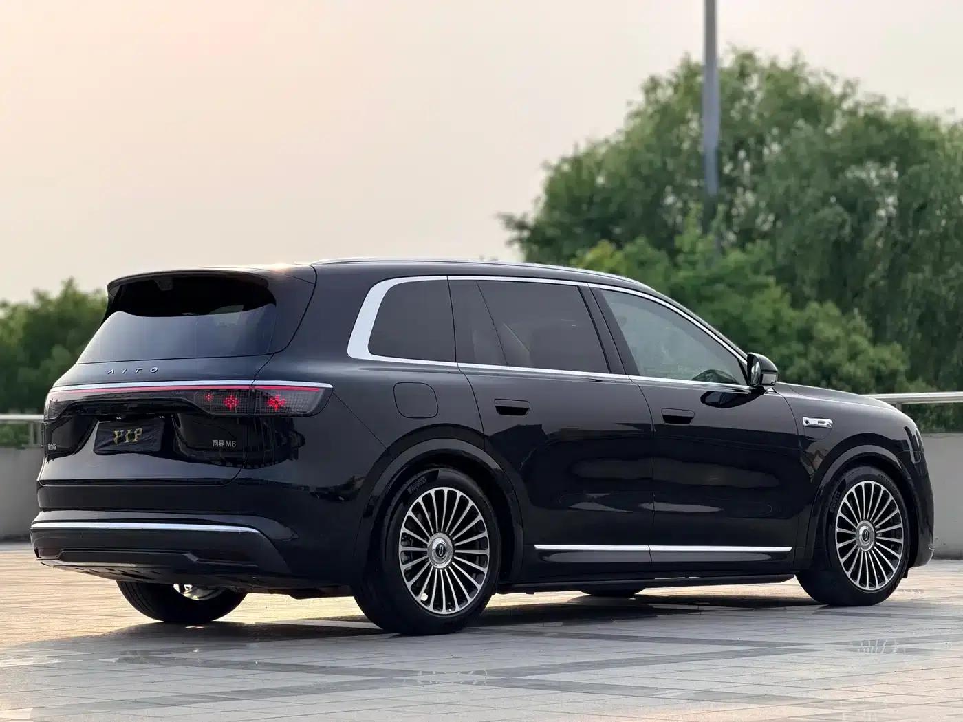 Wenjie M8 2025 Range Extended Ultra Edition 53.4kWh 6-Seat Version (192-line LiDAR) — миниатюра 7