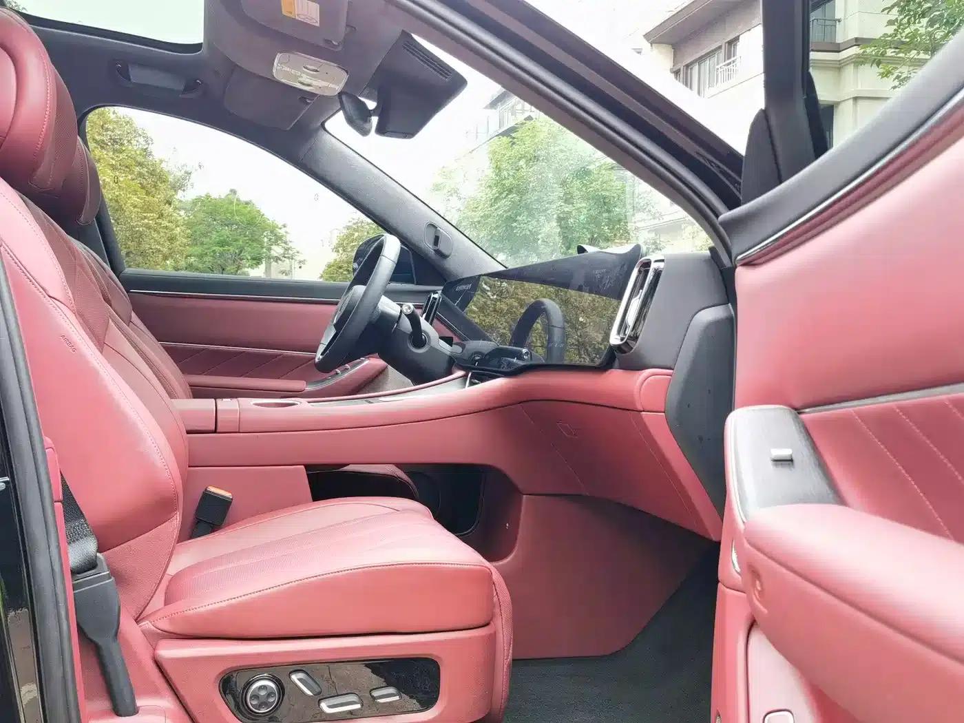 Wenjie M8 2025 Extended Range Max+ Version (53.4kWh, 6-seater, 192-line LiDAR) — миниатюра 17