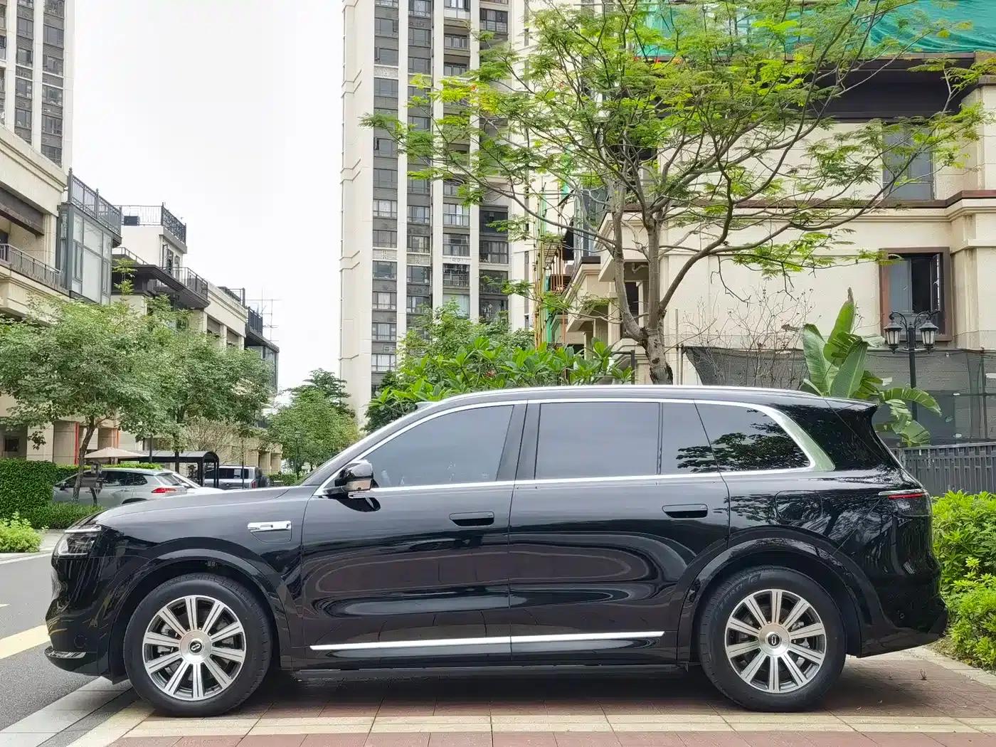 Wenjie M8 2025 Extended Range Max+ Version (53.4kWh, 6-seater, 192-line LiDAR) — миниатюра 7