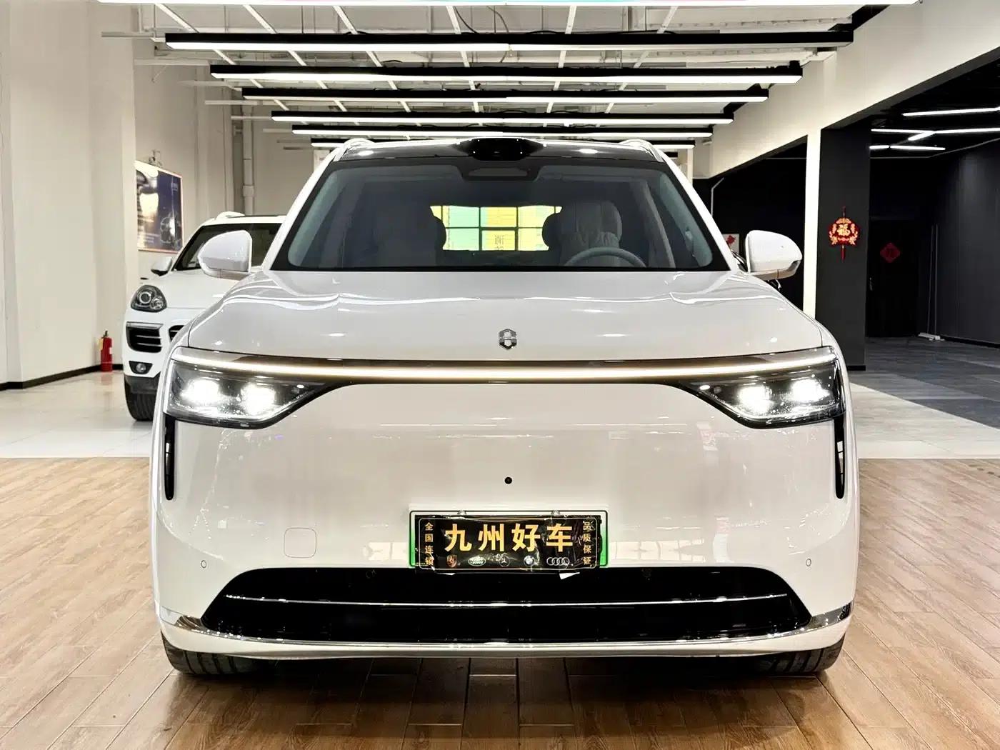 Wenjie M8 2025 Extended Range Max+ Version (53.4kWh, 5-seater, 192-line LiDAR) — миниатюра 2